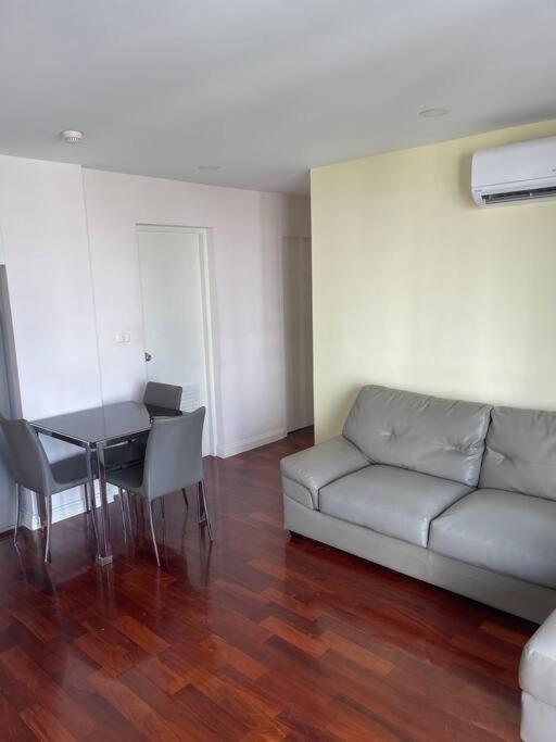 Delightful Condo In Central Location At Sukhumvit 49 Bangkok Buitenkant foto